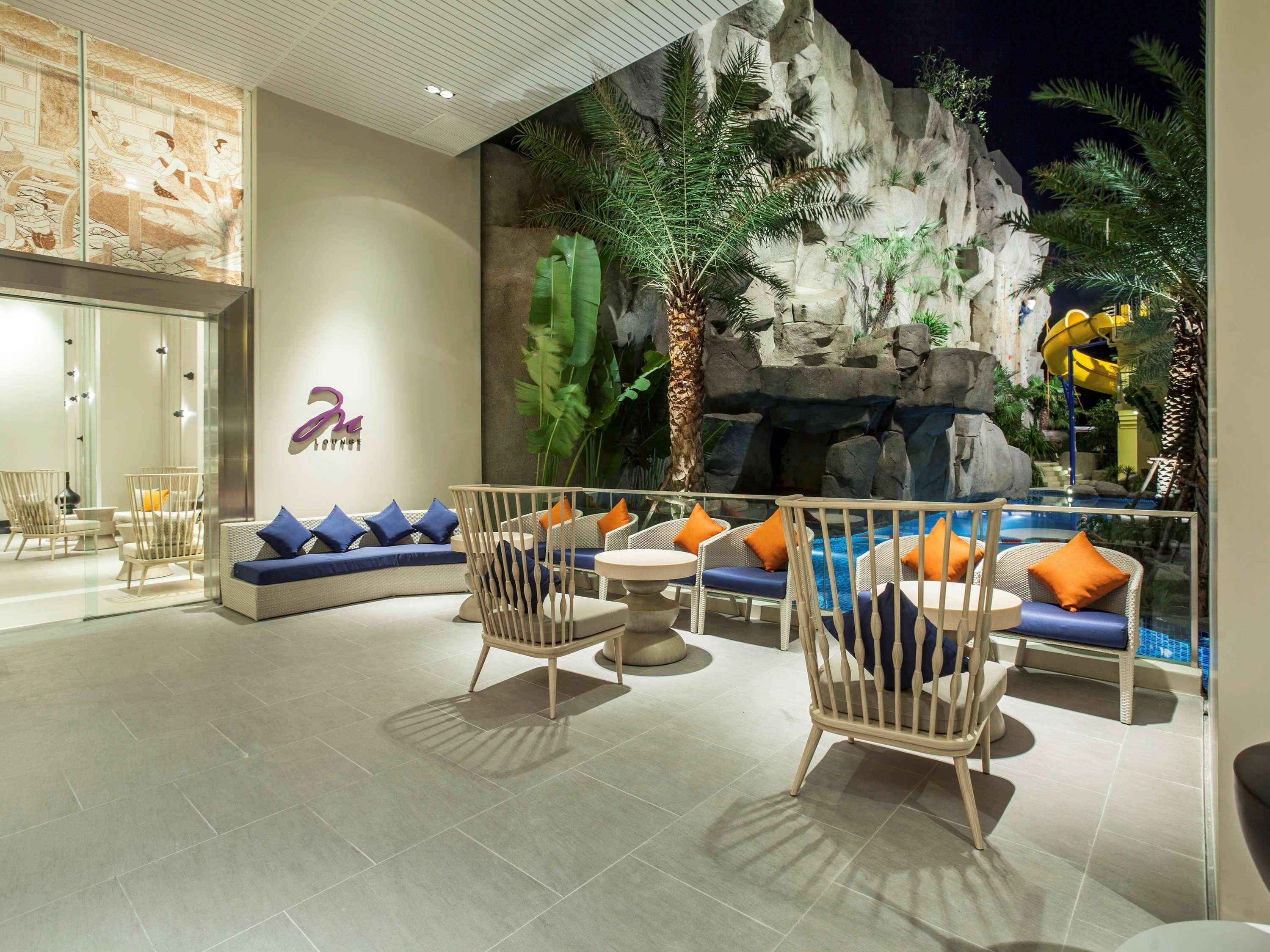 Mercure Pattaya Ocean Resort Exterior photo